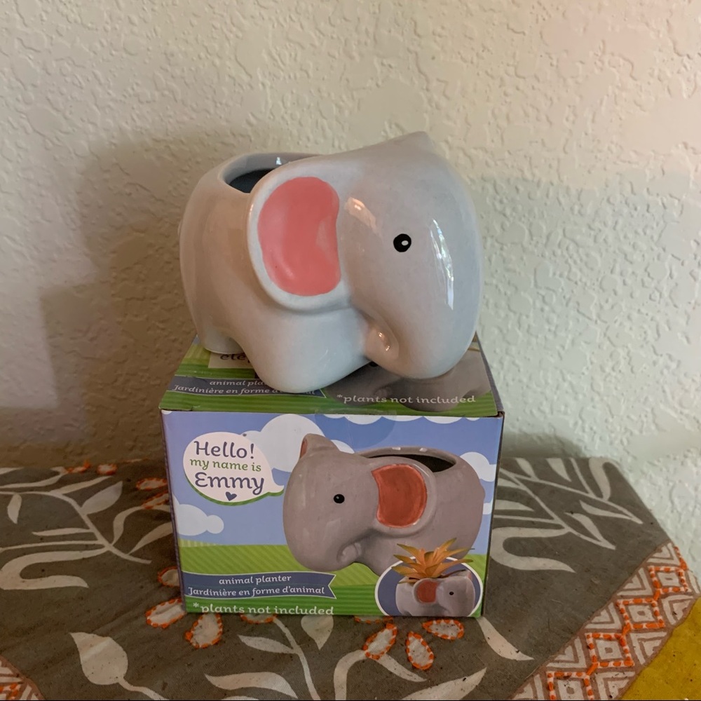 Elephant planter 2/$20